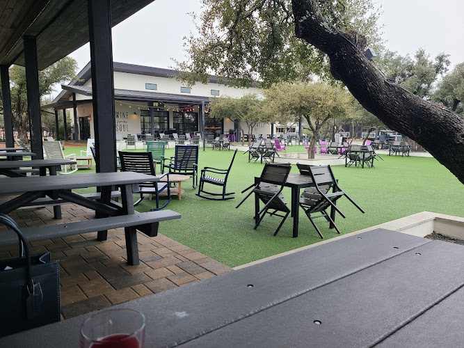 Frontyard Food Co. restaurants in Spicewood Texas