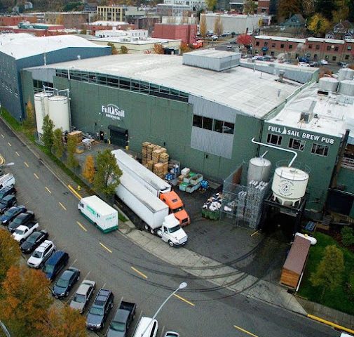 Full Sail Loading Dock Brewery in Hood River Oregon