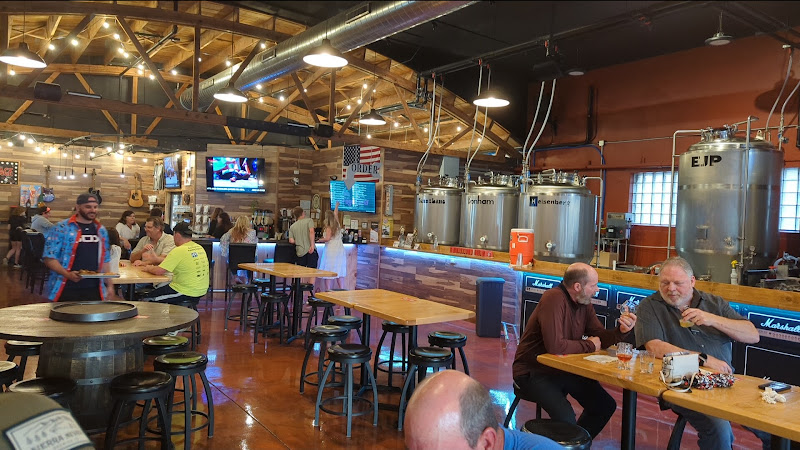 Garage Band Brewing Brewery in Plainfield Illinois