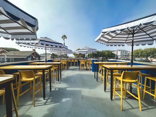 Green Cheek Beer Co. restaurants in Sunset Beach California