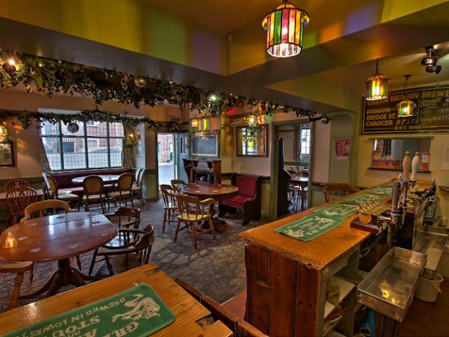 Green Dragon bars in Bungay