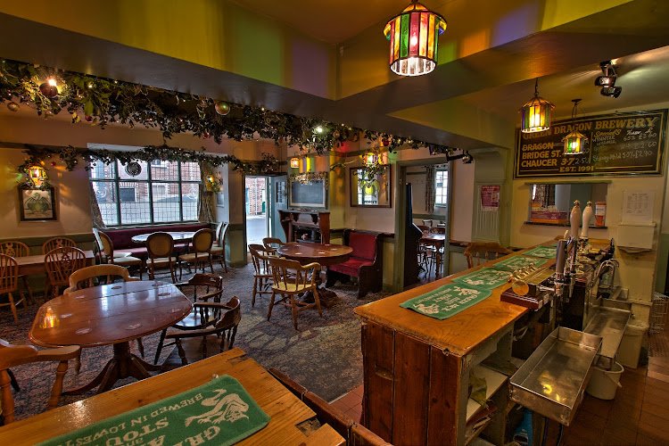 Green Dragon bars in Bungay