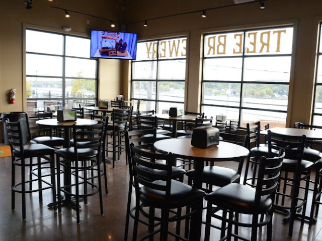 Green Tree Brewery Brewery in Le Claire Iowa