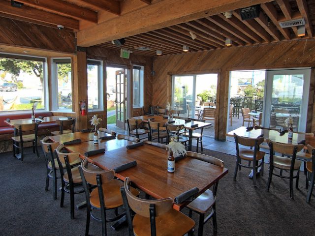 Half Moon Bay Brewing Company restaurants in Half Moon Bay California