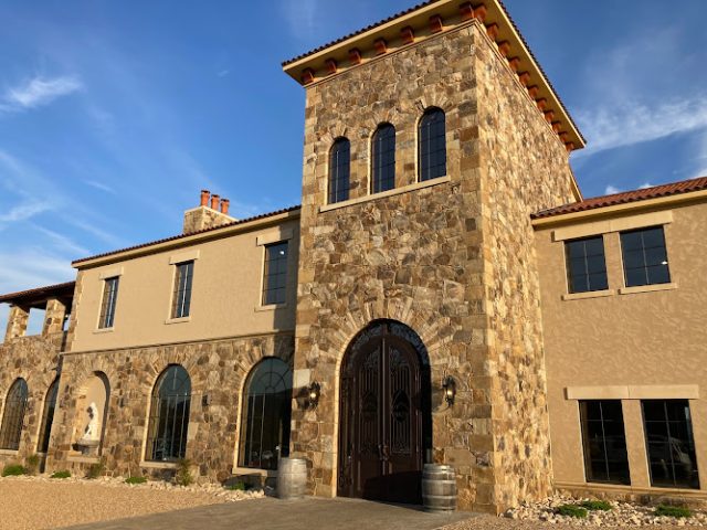 Hazy Mountain Vineyards & Brewery Vineyard in Afton Virginia