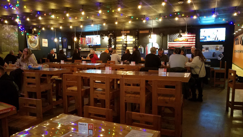 Hickory Creek Brewing Co Brewery in New Lenox Illinois