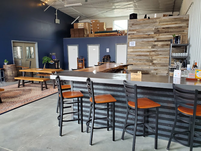 Highpoint Cider bars in Victor Idaho