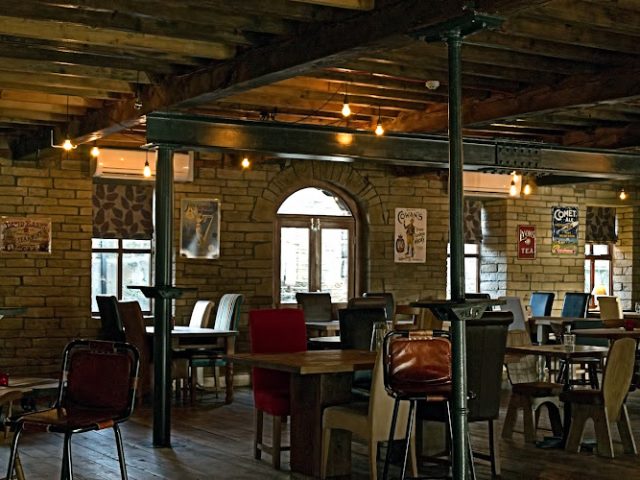 Hogs Head Brew House bars in Sowerby Bridge