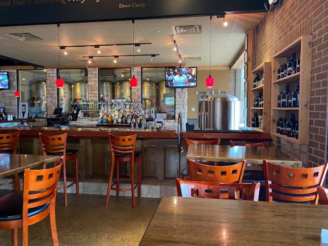 Hopvine Brewing Company restaurants in Aurora Illinois
