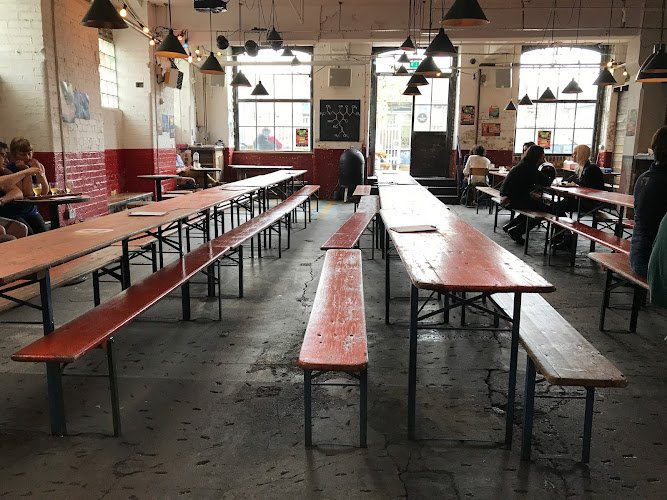 Howling Hops Brewery and Tank Bar restaurants in London