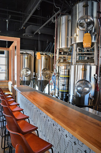 Ike & Oak Brewing Company restaurants in Woodridge Illinois