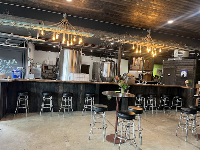 Ilwaco Cider Company Brewery in Ilwaco Washington