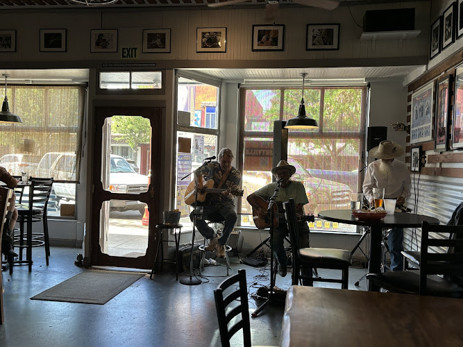 Kelsey Creek Brewing Brewery in Kelseyville California