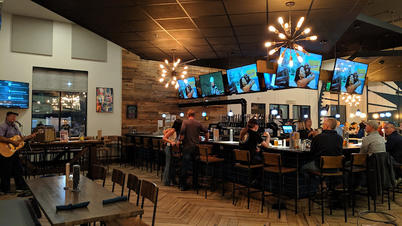 Latitude 42° Brewing Company Kalamazoo (Oshtemo) restaurants in Kalamazoo Michigan