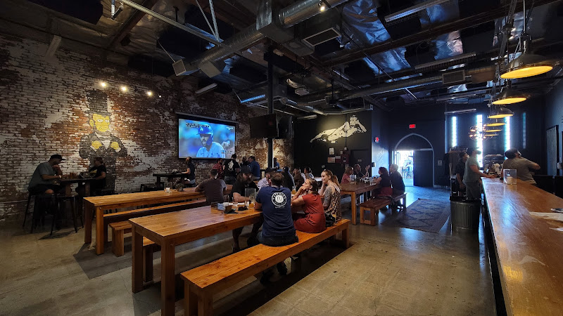 Lincoln Beer Company Brewery in Burbank California