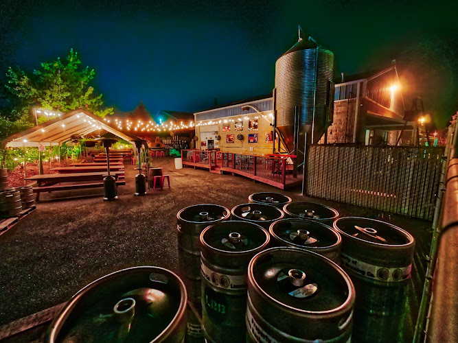 Loomis Basin Brewing Company Brewery in Loomis California