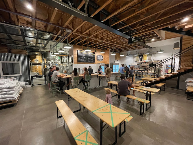 Mahalo Aleworks Brewery in Makawao Hawaii