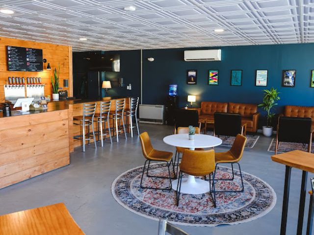 Mast Landing Brewing Company - South Portland Taproom Brewery in South Portland Maine