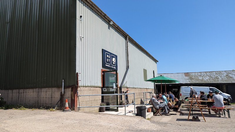 Moot Brew Co Brewery & Taproom restaurants in Rochester