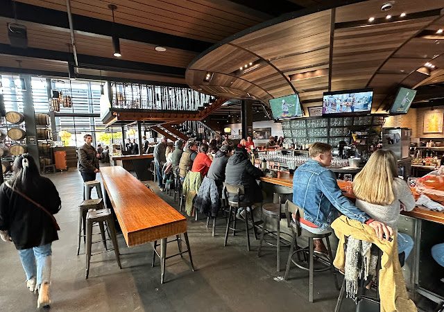 New Holland Brewing - Grand Rapids Brewpub (The Knickerbocker) restaurants in Grand Rapids Michigan