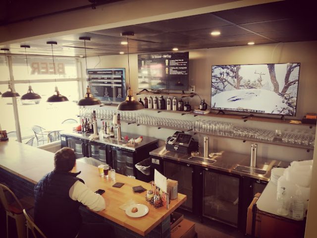 No Name Brewing Company Brewery in Ellisville Missouri