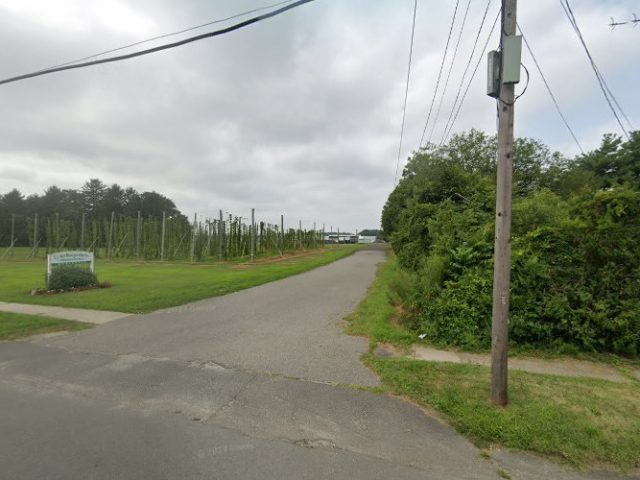 North Fork Brewing Company Hop Farm Brewery in Peconic New York