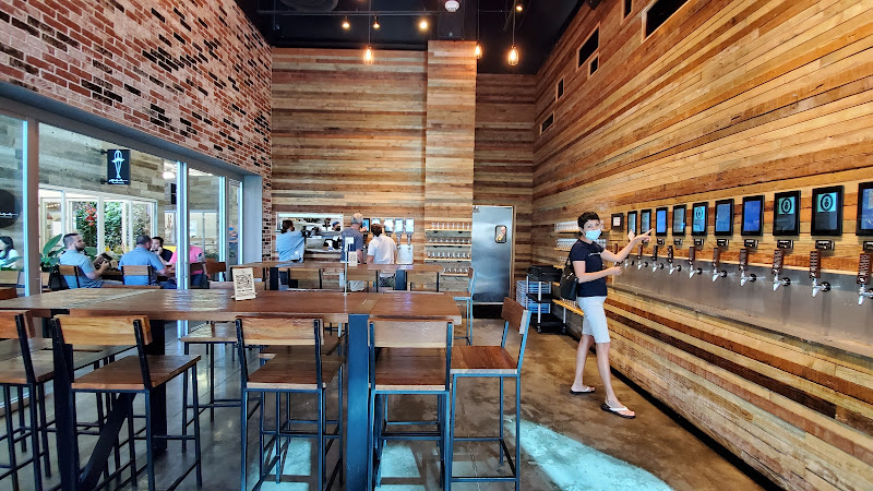 Off The Wall Craft Beer & Wine restaurants in Honolulu Hawaii