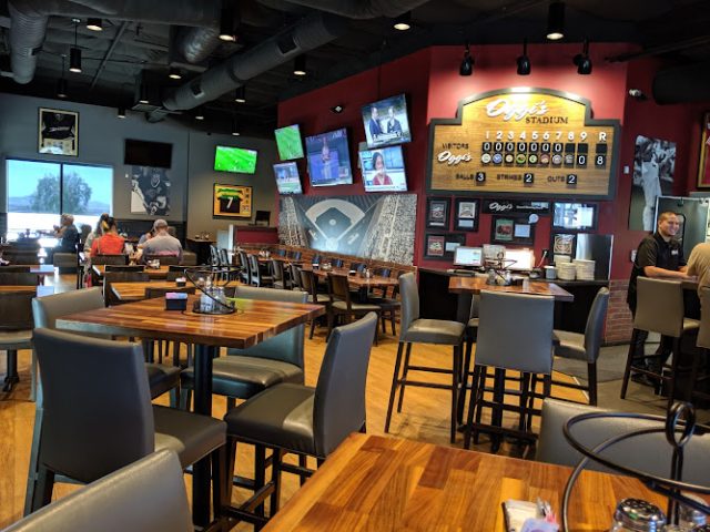 Oggi's Sports Brewhouse Pizza restaurants in Barstow California