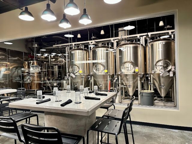 Omnium Brewing restaurants in Somersworth New Hampshire