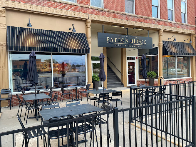 Patton Block Grill & Brew Pub restaurants in Monmouth Illinois