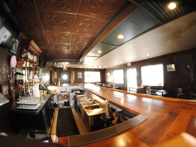 Port O'Pints Brewing Co. bars in Crescent City California