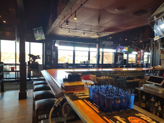 Rattlesnake Mountain Brewing Co bars in Richland Washington