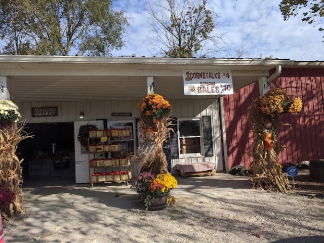 Red Wagon Farm Produce market in Columbia Station Ohio