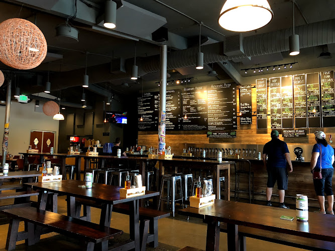 Resonate Brewery + Pizzeria restaurants in Bellevue Washington