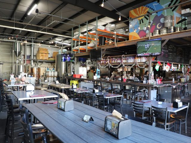 Rickety Cricket Brewing restaurants in Kingman Arizona