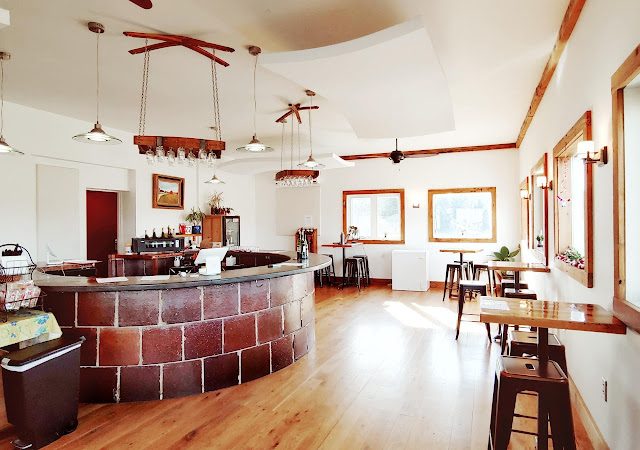 Rockbridge Vineyard & Brewery Winery in Raphine Virginia