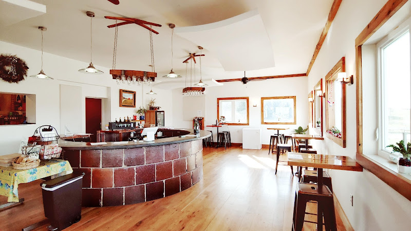 Rockbridge Vineyard & Brewery Winery in Raphine Virginia