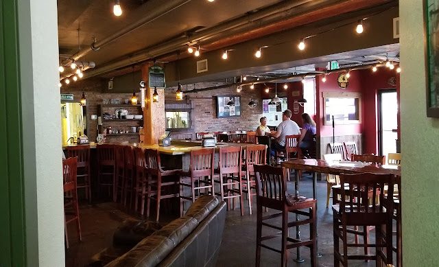 Saddle Rock Pub & Brewery restaurants in Wenatchee Washington