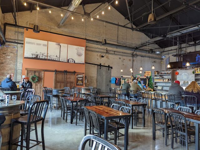 Sew Hop'd Brewery and Taproom Brewery in Huntley Illinois