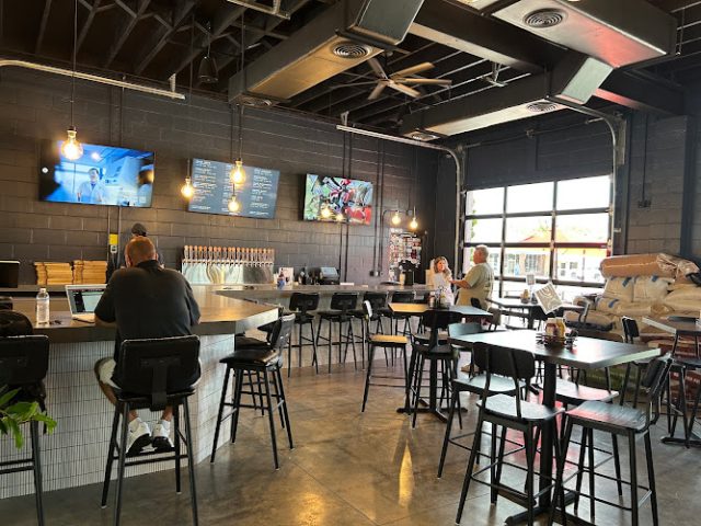 Sponge City Brewing Brewery in Tarpon Springs Florida