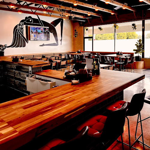 Steady Kitchen and Taps restaurants in Fountain Valley California