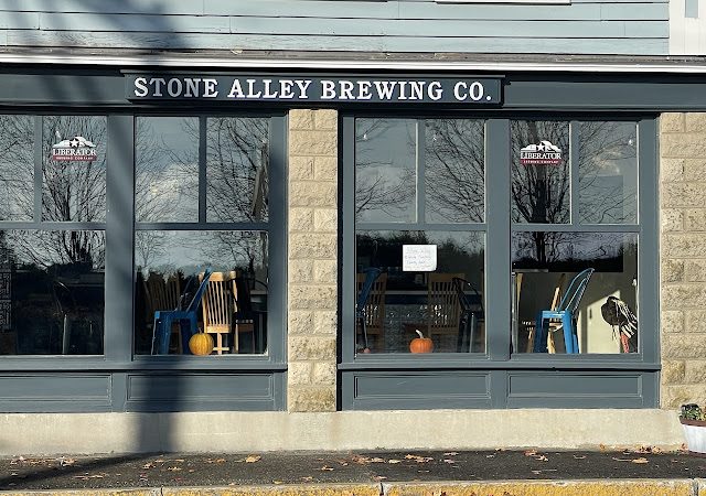 Stone Alley Brewing Company Brewery in Rockland Maine
