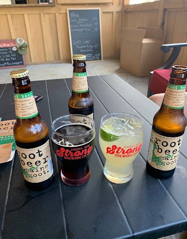 Strong’s Public House & Patio restaurants in Sedgwick Maine