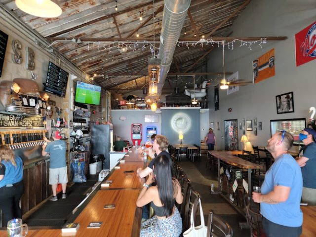 Swan Brewing Brewery in Lakeland Florida