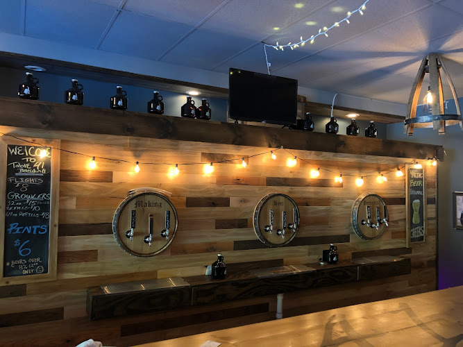 Table 41 Brewing Company restaurants in Cohoes New York