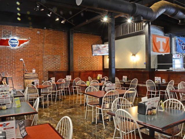 Tenn Lakes Brewing Company Brewery in Lebanon Tennessee