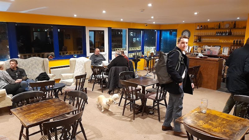 Thames Side Brewery & Tap Room restaurants in Staines