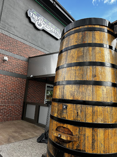 The Brew Kettle Brunswick & Topgolf Swing Suites restaurants in Brunswick Ohio