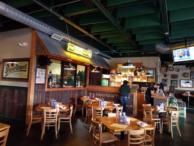 The Brew Kettle Strongsville & Topgolf Swing Suites restaurants in Strongsville Ohio