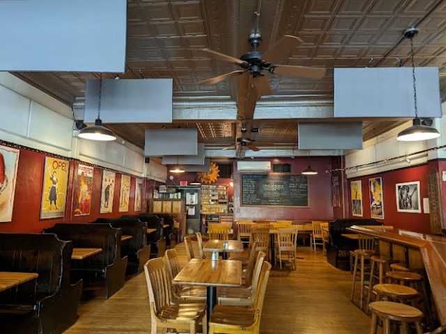 The People's Pint restaurants in Greenfield Massachusetts